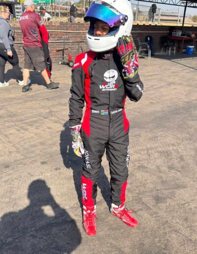 Oatlehile getting ready to race.